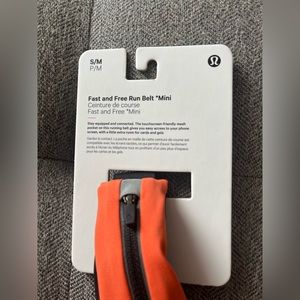 Lululemon Fast and Free Running Belt Mini Warm Coral/ Black NWT S/M